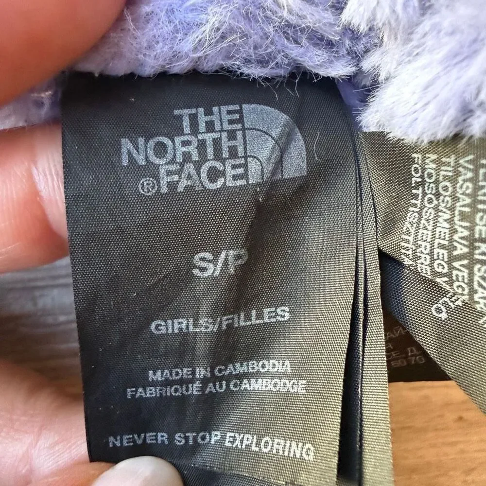 The North Face Youth Mossbud Swirl gloves in gray and purple size S
